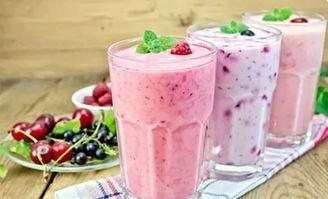 自制爆料奶昔视频教程,轻松学会制作健康饮品教程  第1张
